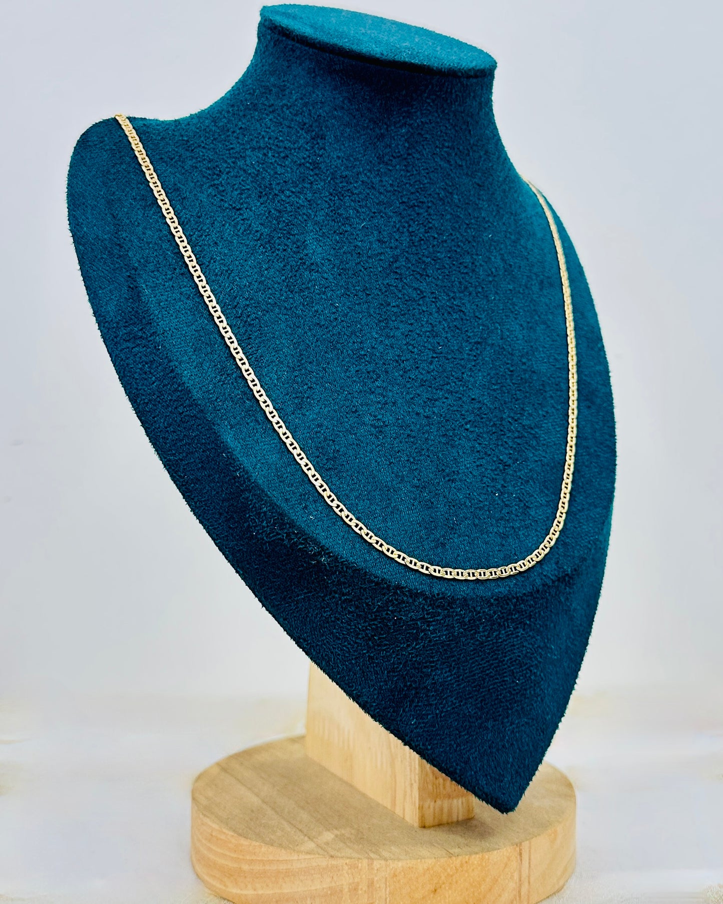 10K Real Gold Flat Anchor Link Necklace — 26" Length, 2.5 mm Width (2.95 g)