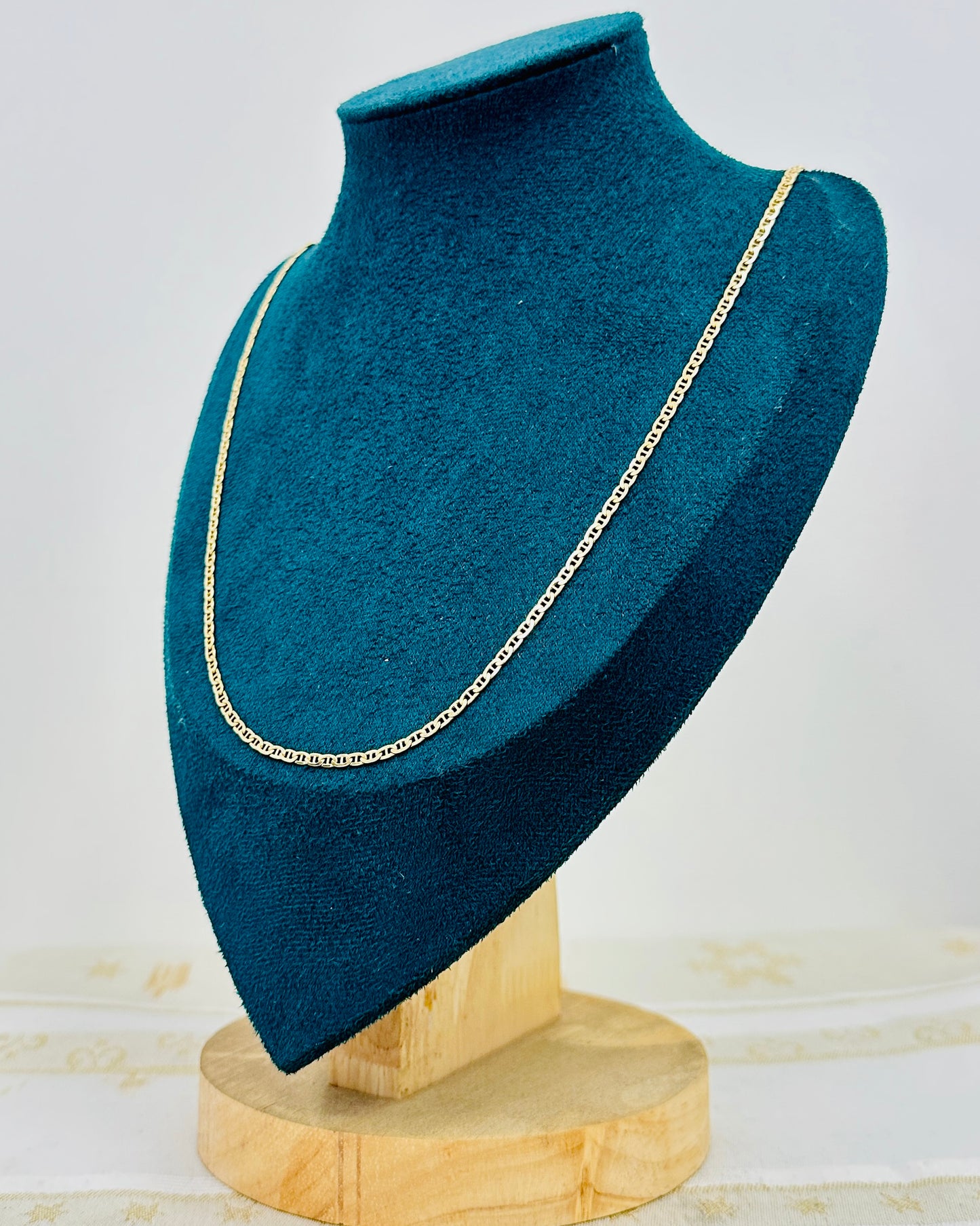 10K Real Gold Flat Anchor Link Necklace — 26" Length, 2.5 mm Width (2.95 g)